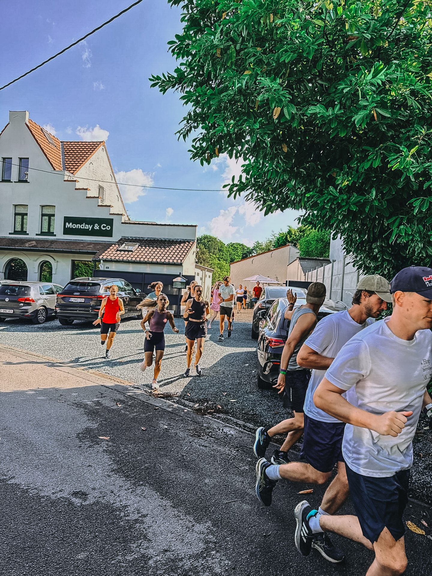 Running club vertrekt aan Monday & Co